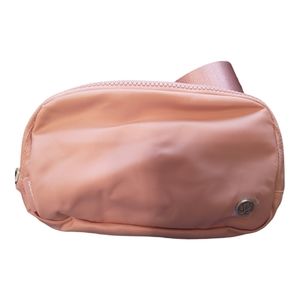 Lululemon nwt everywhere belt bag os pink
